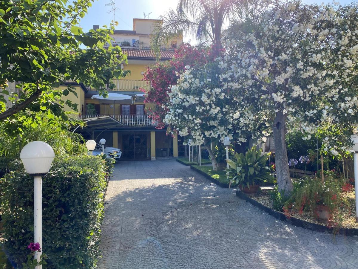 カターニア Casa Delle Roseヴィラ エクステリア 写真